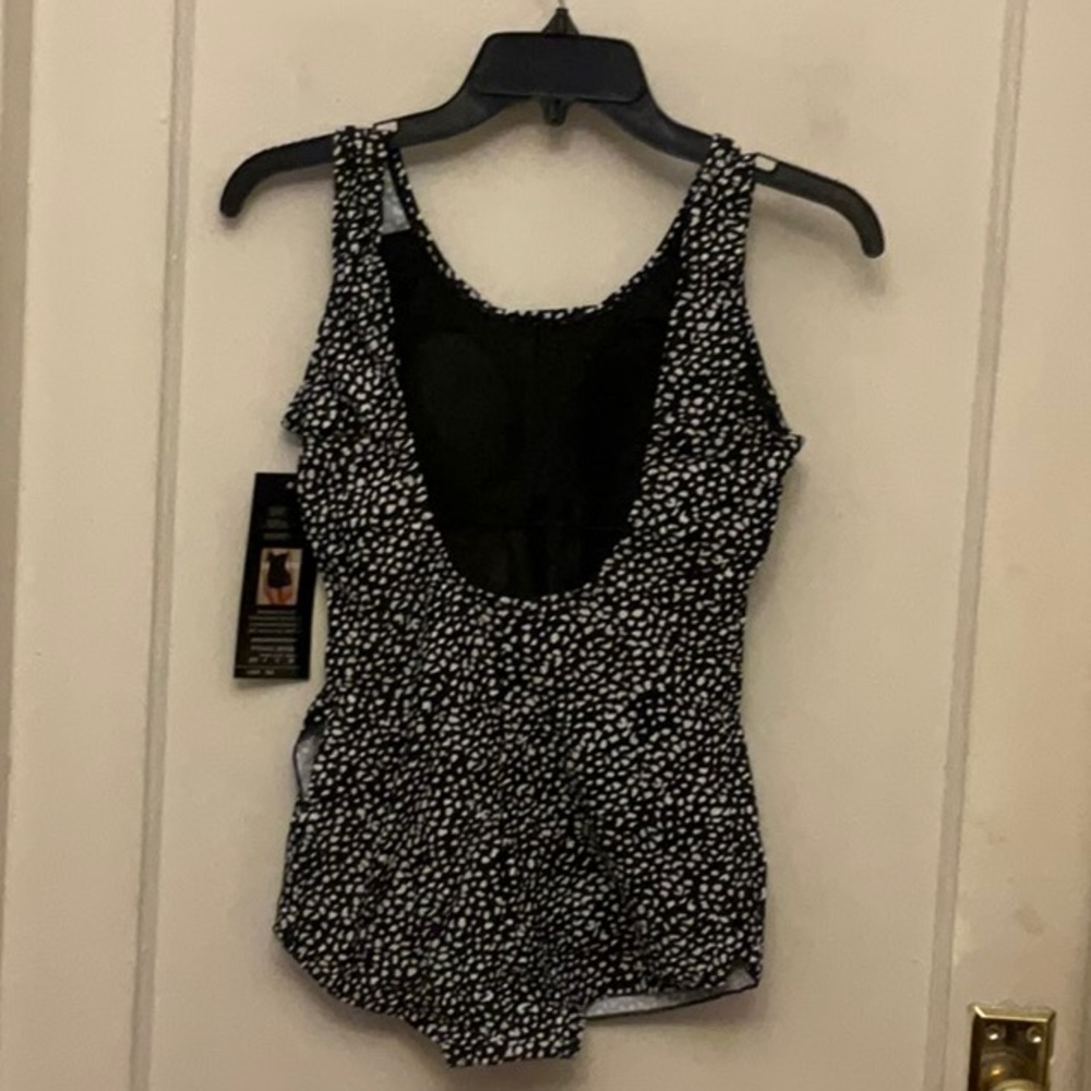 NWT Shore shapes skirt swimsuit. - Picture 3 of 5